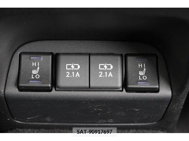 Lexus UX 2021-08 275950-5