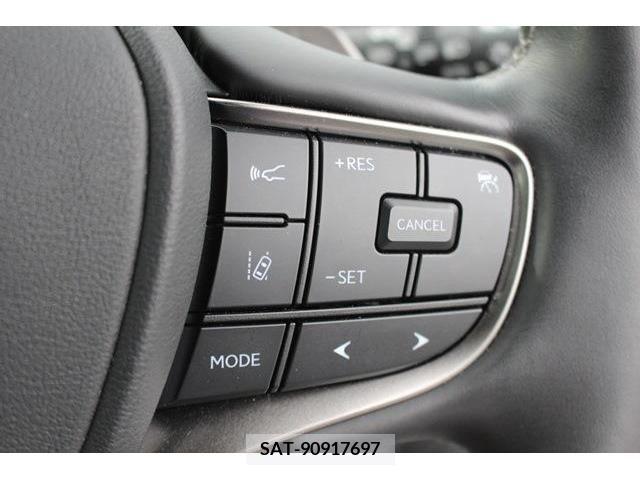 Lexus UX 2021-08 275950-4