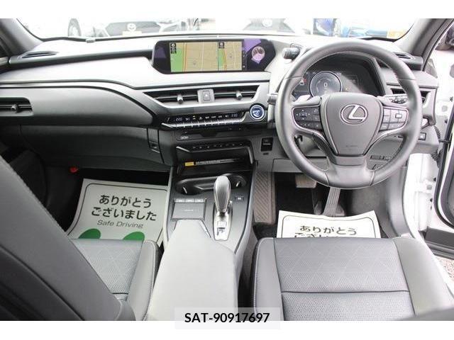Lexus UX 2021-08 275950-14