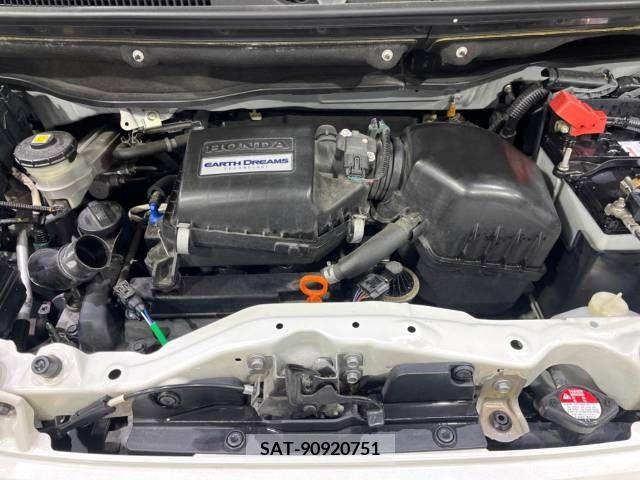 Honda N BOX 2017-03 218510-18