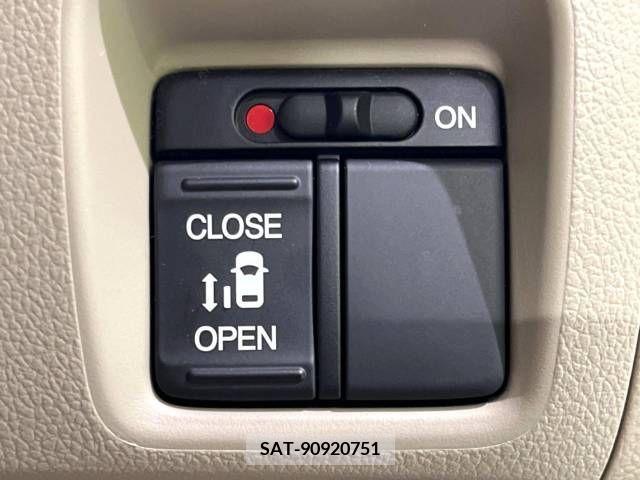 Honda N BOX 2017-03 218510-3