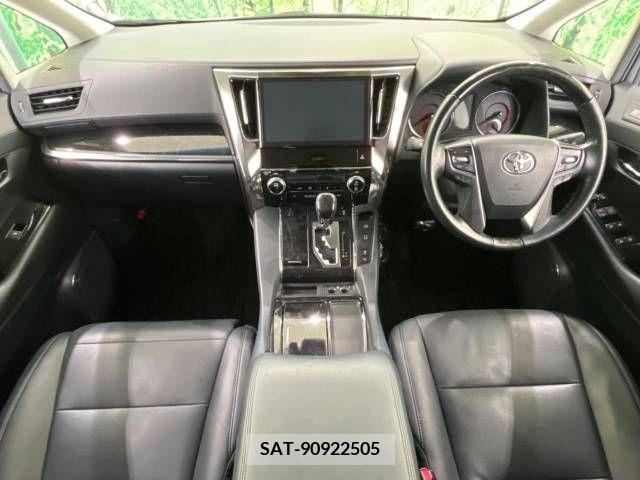 Toyota VELLFIRE 2018-06 287957-1