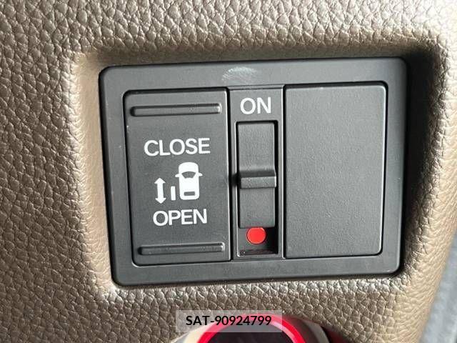Honda N BOX 2022-02 349841-5