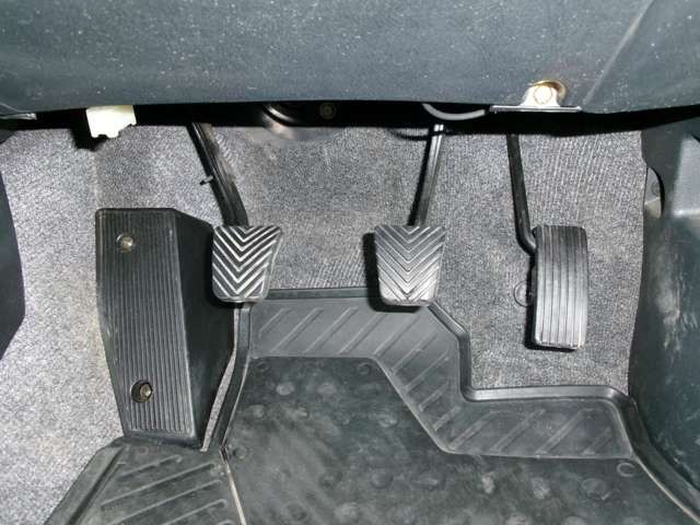 Mitsubishi PAJERO IO 2001-05 182063-17