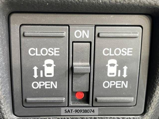 Honda N BOX CUSTOM 2019-03 279000-5
