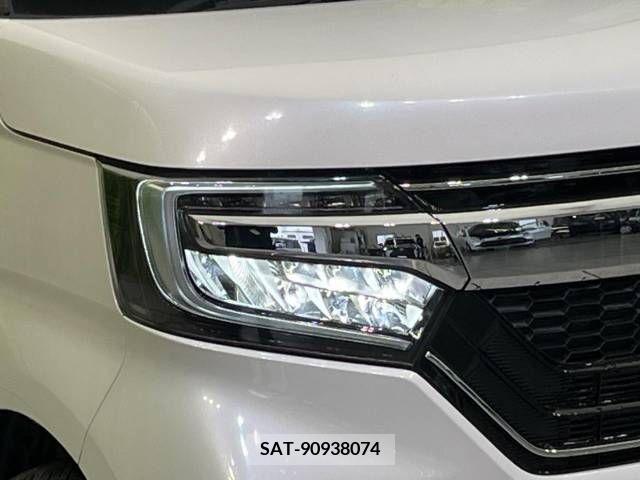 Honda N BOX CUSTOM 2019-03 279000-12