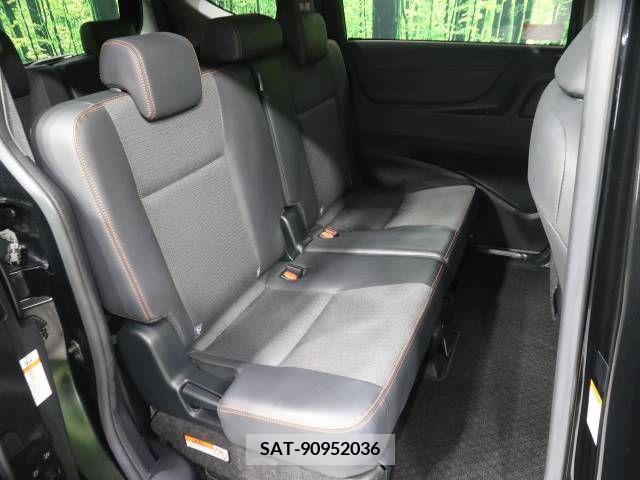 Toyota SIENTA 2018-07 221746-9
