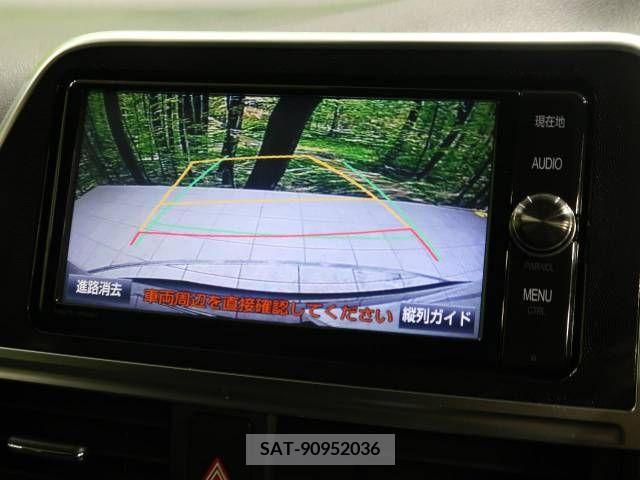 Toyota SIENTA 2018-07 221746-3