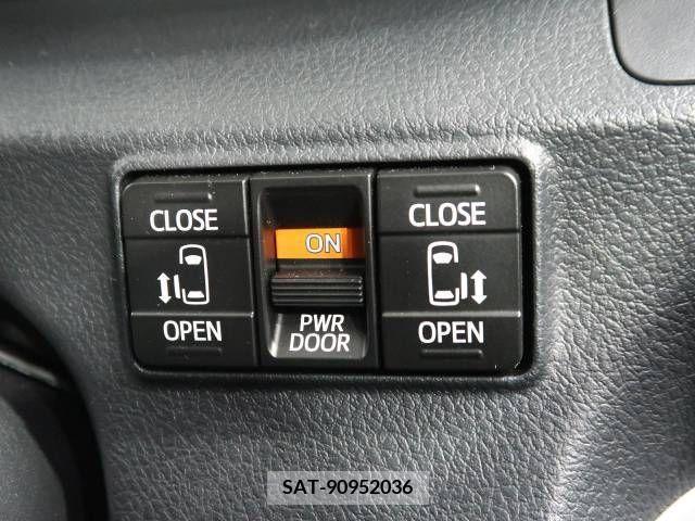 Toyota SIENTA 2018-07 221746-5