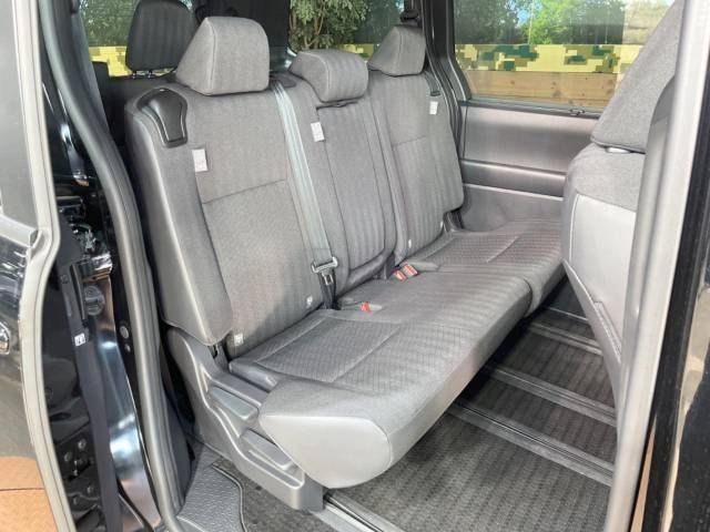 Toyota NOAH 2023-07 180809-8