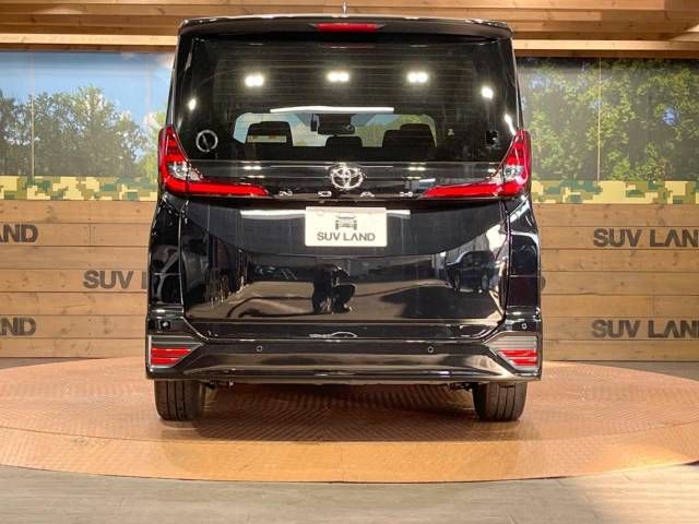 Toyota NOAH 2023-07 180809-14