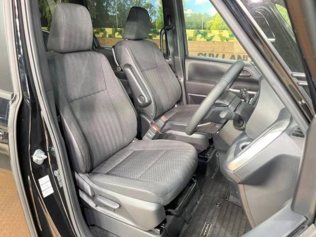 Toyota NOAH 2023-07 180809-7