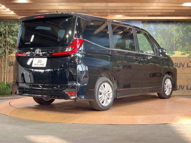Toyota NOAH 2023-07 180809-16