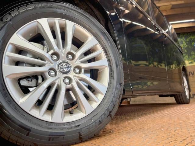 Toyota NOAH 2023-07 180809-12