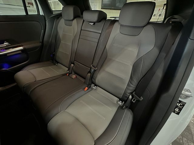 Mercedes Benz GLA-CLASS 2021-11 19161-6