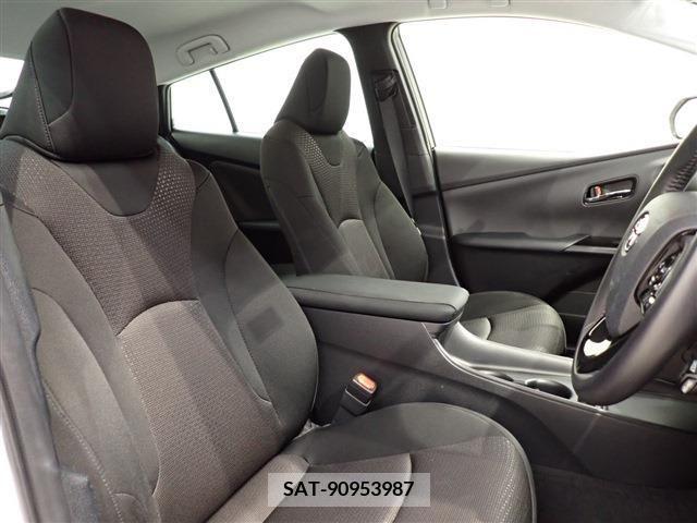 Toyota PRIUS 2021-11 366538-24