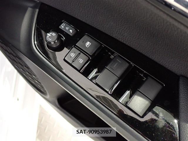 Toyota PRIUS 2021-11 366538-23