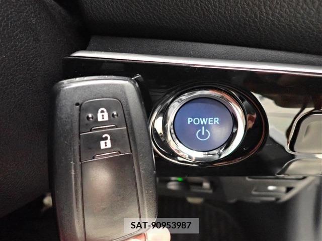 Toyota PRIUS 2021-11 366538-9