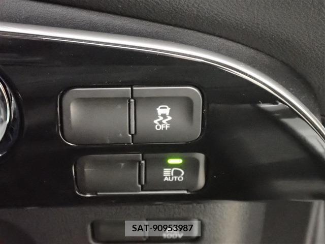 Toyota PRIUS 2021-11 366538-21