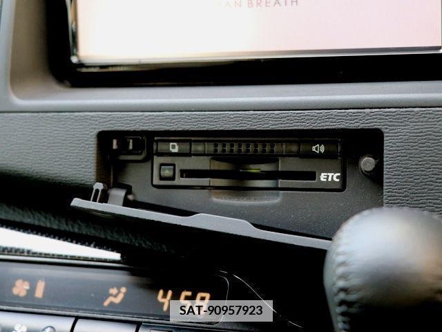 Toyota ISIS 2014-10 351265-19
