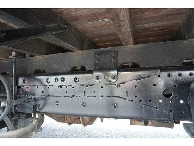 Isuzu FORWARD 2011-09 24930-10