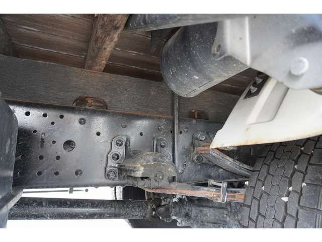 Isuzu FORWARD 2011-09 24930-9