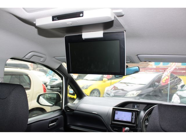 Toyota NOAH 2014-05 194183-22