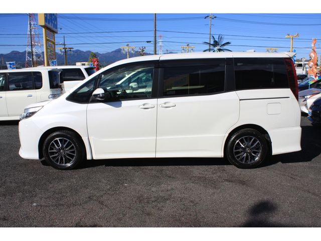 Toyota NOAH 2014-05 194183-3