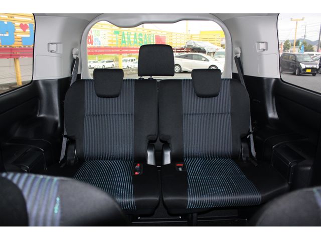 Toyota NOAH 2014-05 194183-17