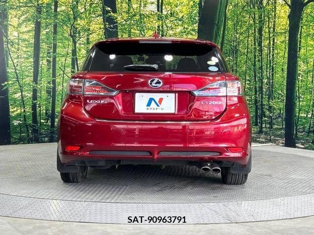 Lexus CT 2011-07 334252-15