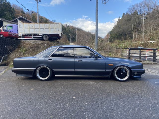 Nissan CIMA 1988-06 182139-7