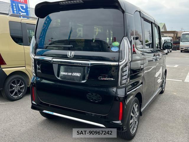Honda N BOX CUSTOM 2021-01 237403-3