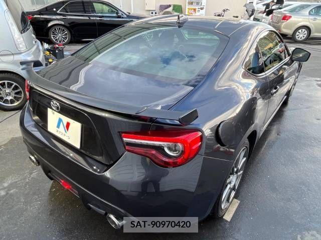 Toyota 86 2017-12 388926-17