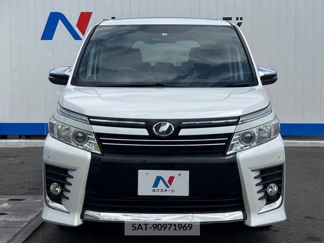 Toyota VOXY 2015-03 250834-14