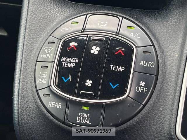 Toyota VOXY 2015-03 250834-6