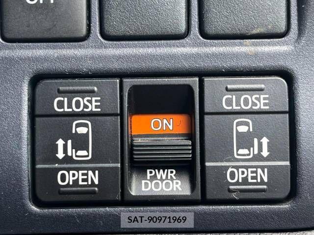 Toyota VOXY 2015-03 250834-4