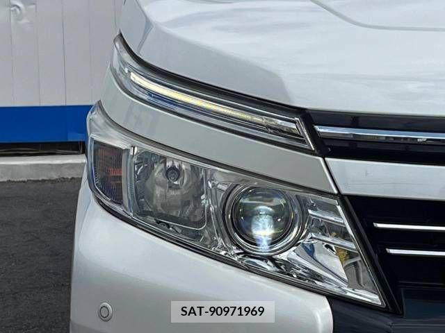 Toyota VOXY 2015-03 250834-12