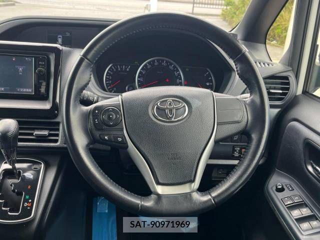 Toyota VOXY 2015-03 250834-11