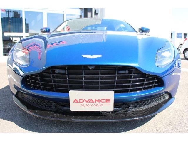 Aston Martin Aston Martin 2018-06 17556-9