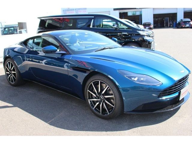 Aston Martin Aston Martin 2018-06 17556-20