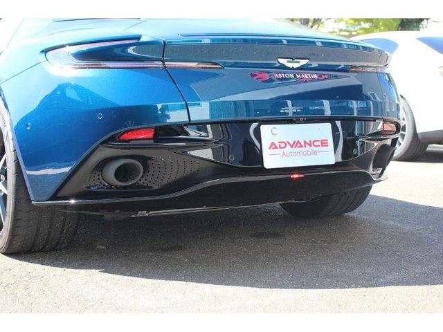 Aston Martin Aston Martin 2018-06 17556-13