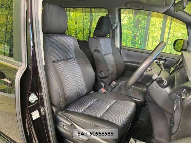 Toyota NOAH 2014-04 321390-8