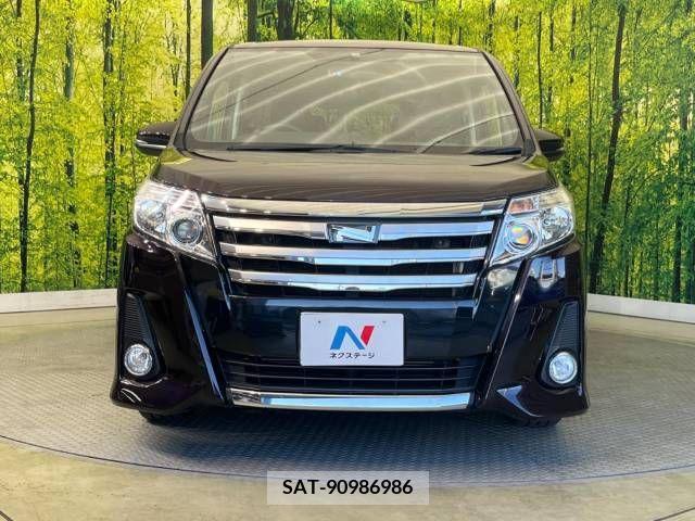 Toyota NOAH 2014-04 321390-15