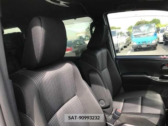 Toyota VOXY 2021-02 289080-4