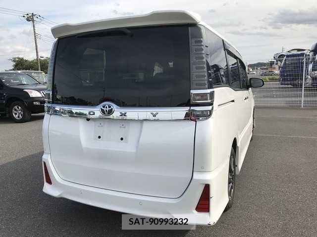 Toyota VOXY 2021-02 289080-5