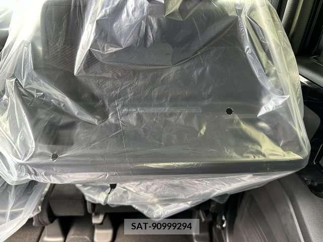 Honda N BOX CUSTOM 2023-05 330621-9