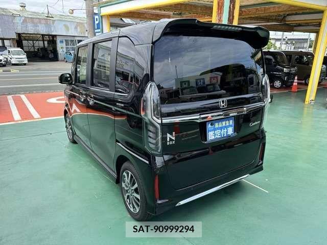 Honda N BOX CUSTOM 2023-05 330621-3