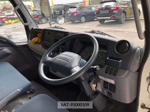 Mitsubishi CANTER 2014-06 302581-4