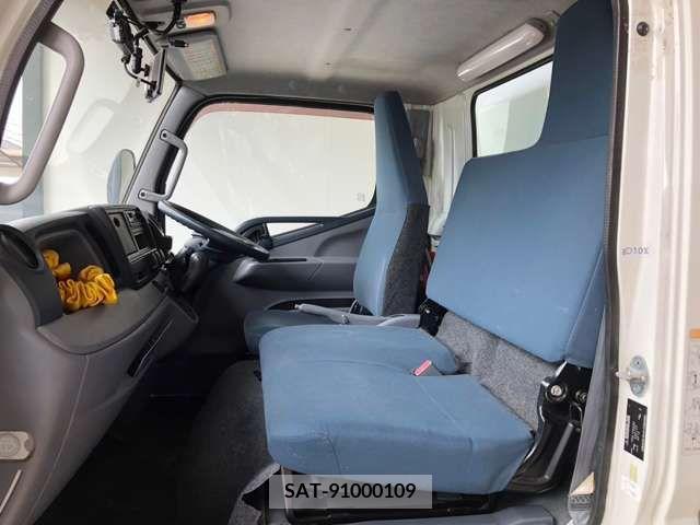 Mitsubishi CANTER 2014-06 302581-3