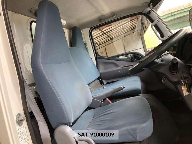 Mitsubishi CANTER 2014-06 302581-5